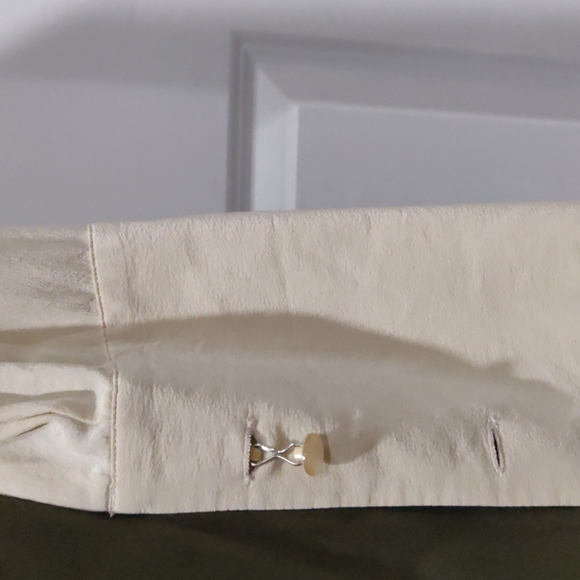 Silk blouse - Picture 4 of 8